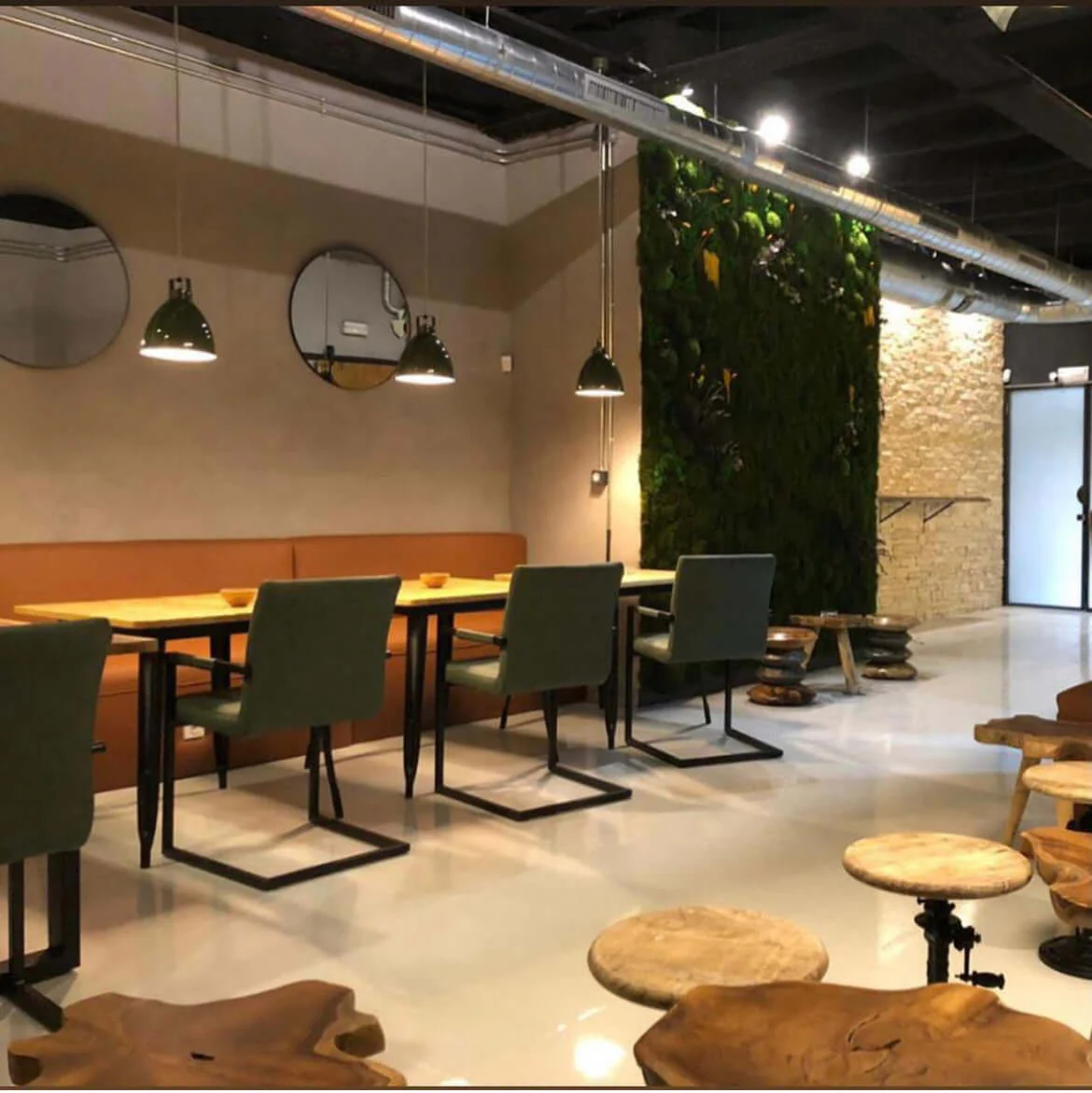 Social Club Fast-Track Contact | Barcelona - Sants - Image 3