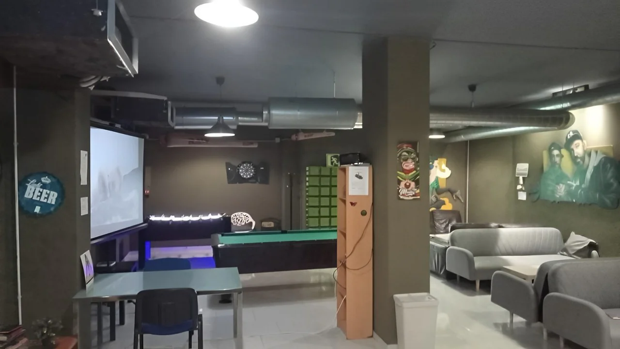 Social Club Fast-Track Contact | Algeciras - Center - Image 2